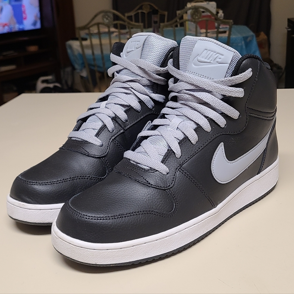 Nike Ebernon mid top casual sneakers size 11